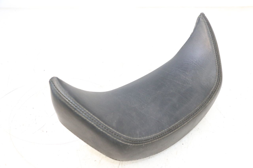 photo de BACKREST PEUGEOT SATELIS COMPRESSOR K15 125 (2006 - 2009) - Alternative perspective
