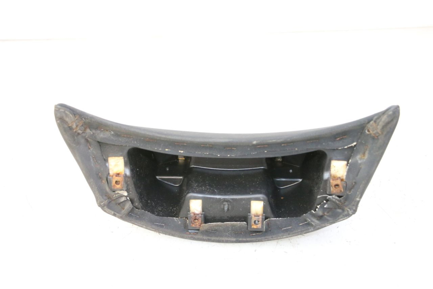 photo de BACKREST PEUGEOT SATELIS 125 (2010 - 2012) - Technical close-up