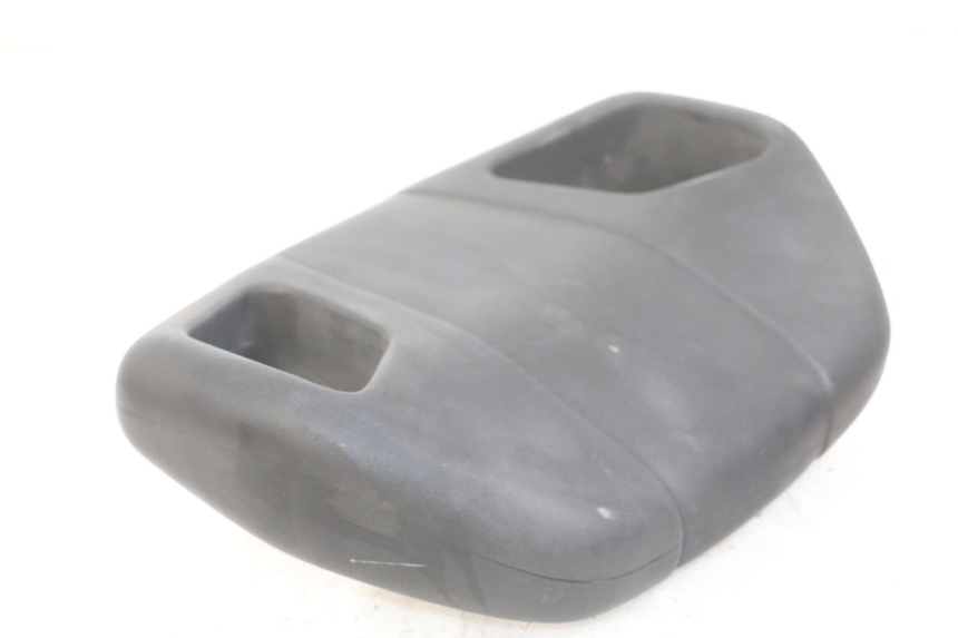 photo de BACKREST SUZUKI BURGMAN 125 (2018 - 2021) - Surface and material condition