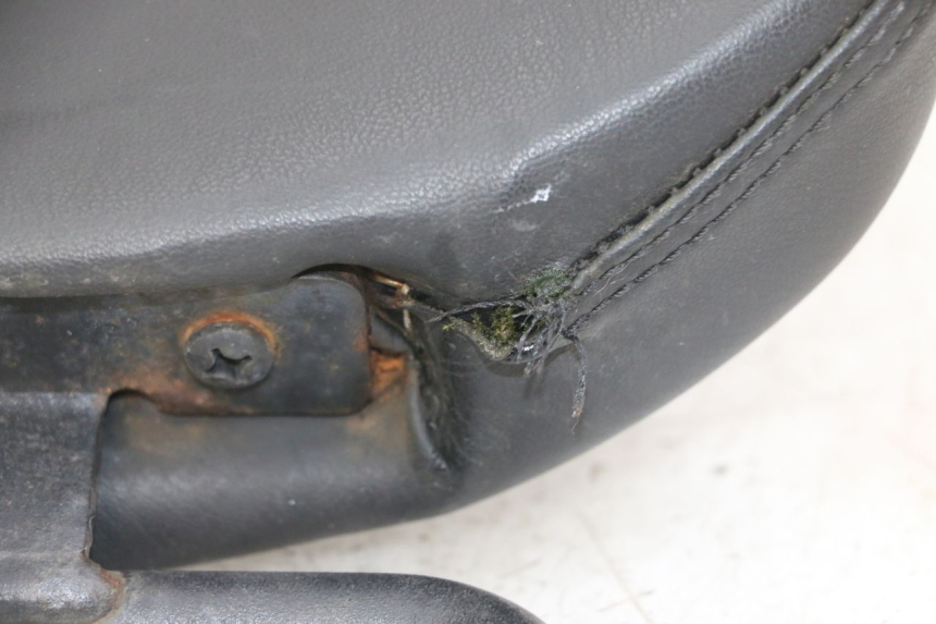 photo de BACKREST SUZUKI BURGMAN 125 (2018 - 2021) - Zoom on usage condition