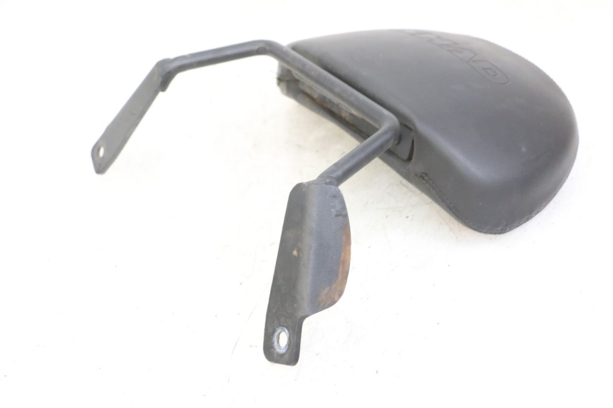 photo de BACKREST SUZUKI BURGMAN 125 (2018 - 2021) - Fixing points details