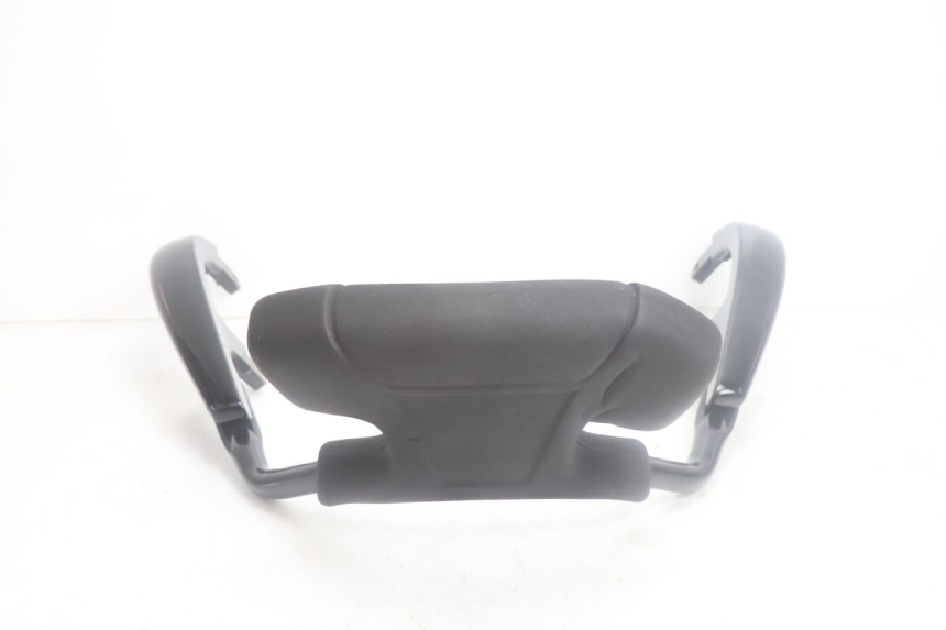photo de BACKREST YAMAHA XMAX X-MAX 125 (2006 - 2009) - Additional view of the item