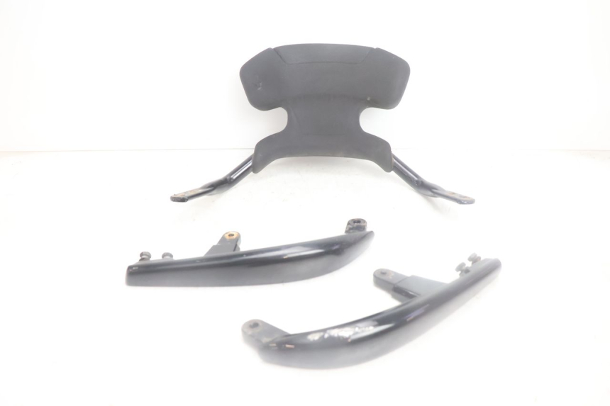 photo de BACKREST YAMAHA XMAX X-MAX 125 (2006 - 2009) - High-resolution close-up