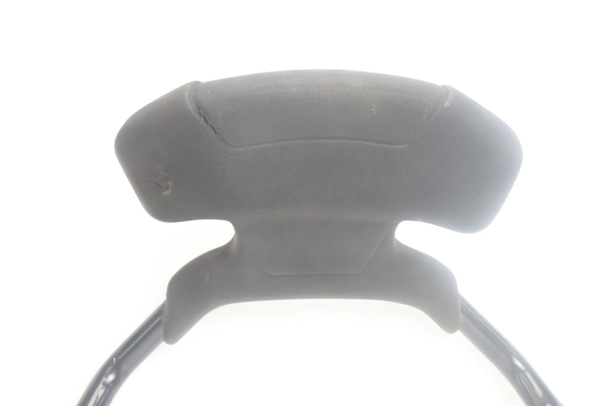 photo de BACKREST YAMAHA XMAX X-MAX 125 (2006 - 2009) - Zoom on usage condition