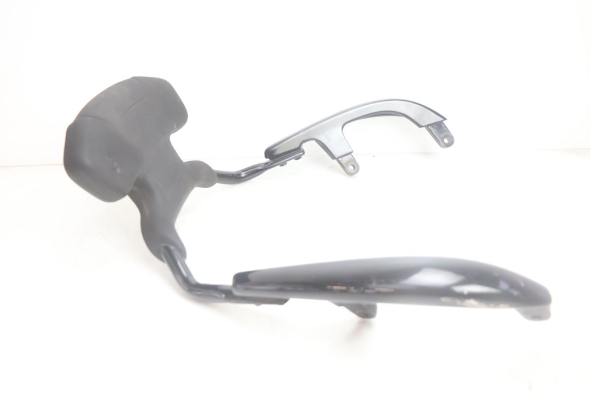 photo de BACKREST YAMAHA XMAX X-MAX 125 (2006 - 2009) - Fixing points details