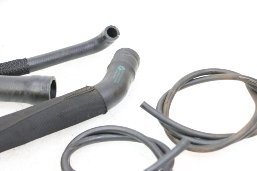 photo de RADIATOR HOSE BMW S RR ABS S1000RR 1000 (2015 - 2018) - Fixing points details