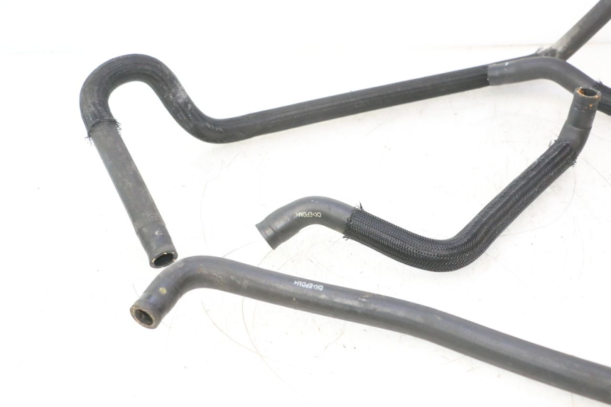 photo de RADIATOR HOSE SUZUKI BURGMAN 125 (2007 - 2014) - Zoom on usage condition