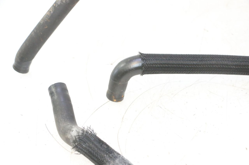 photo de RADIATOR HOSE SUZUKI BURGMAN 125 (2007 - 2014) - Fixing points details