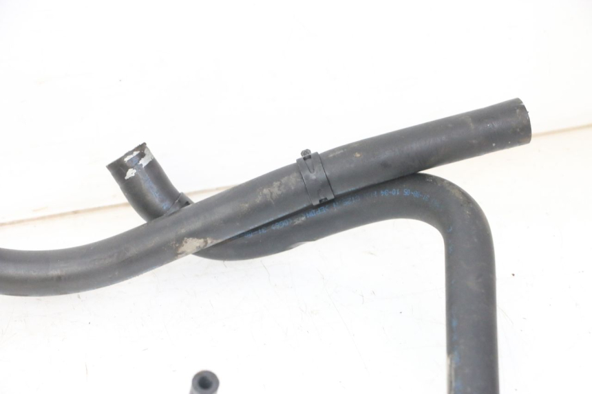 photo de RADIATOR HOSE PEUGEOT ELYSTAR 125 (2002 - 2007) - Alternative perspective