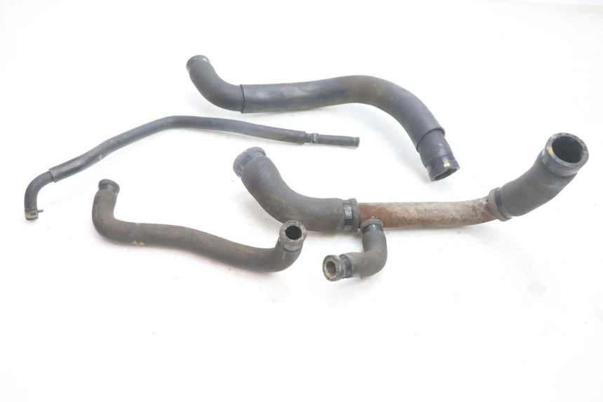 photo de RADIATOR HOSE YAMAHA FJR 1300 (2001 - 2005) - Zoom on usage condition