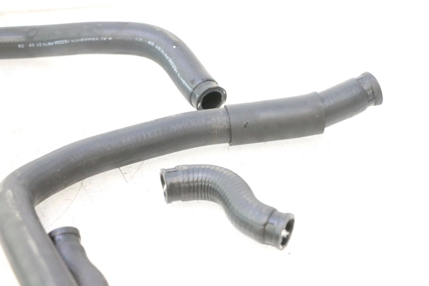 photo de RADIATOR HOSE HONDA FJS SILVER WING SILVERWING 400 (2005 - 2008) - Zoom on usage condition