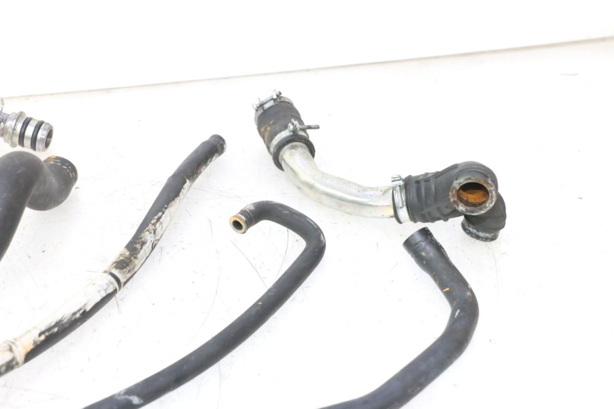 photo de RADIATOR HOSE GILERA GP 800 (2007 - 2013) - Alternative perspective