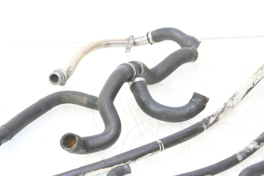 photo de RADIATOR HOSE GILERA GP 800 (2007 - 2013) - Surface and material condition