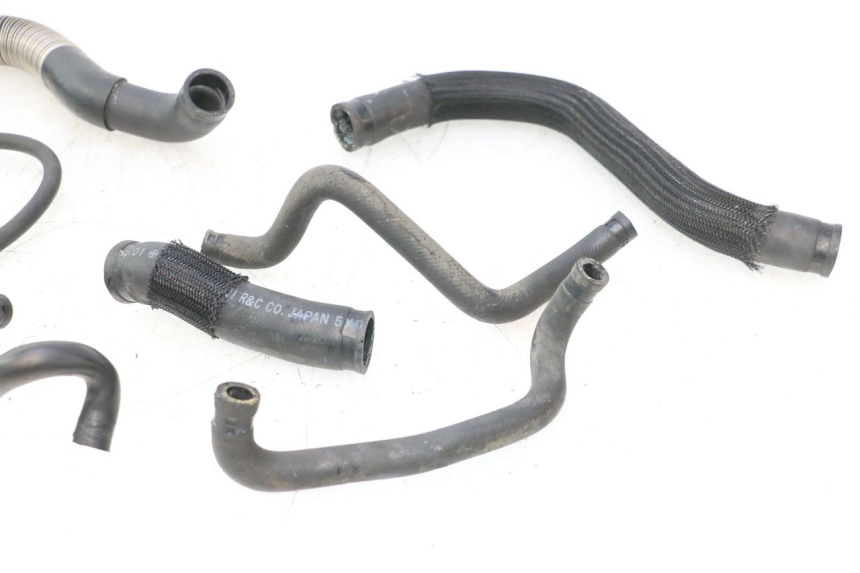photo de RADIATOR HOSE SUZUKI GSR 600 (2005 - 2012) - Alternative perspective