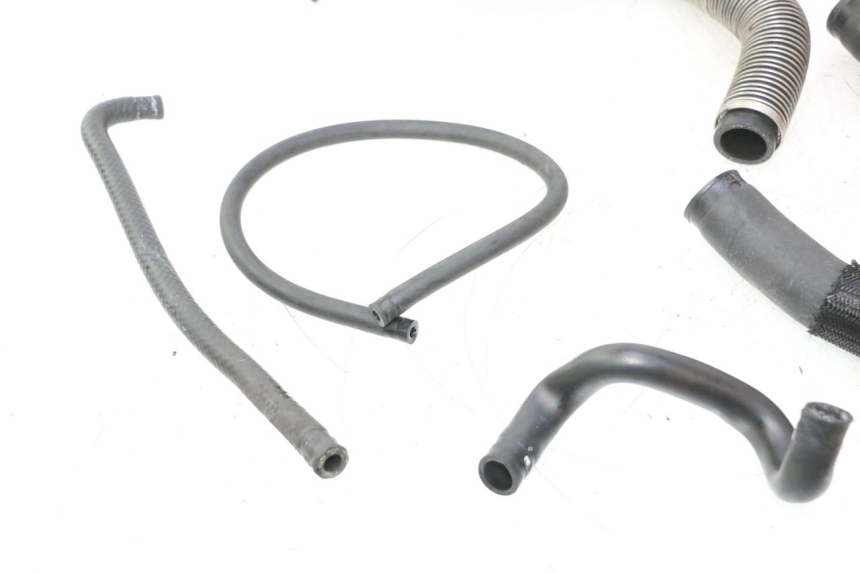 photo de RADIATOR HOSE SUZUKI GSR 600 (2005 - 2012) - Technical close-up