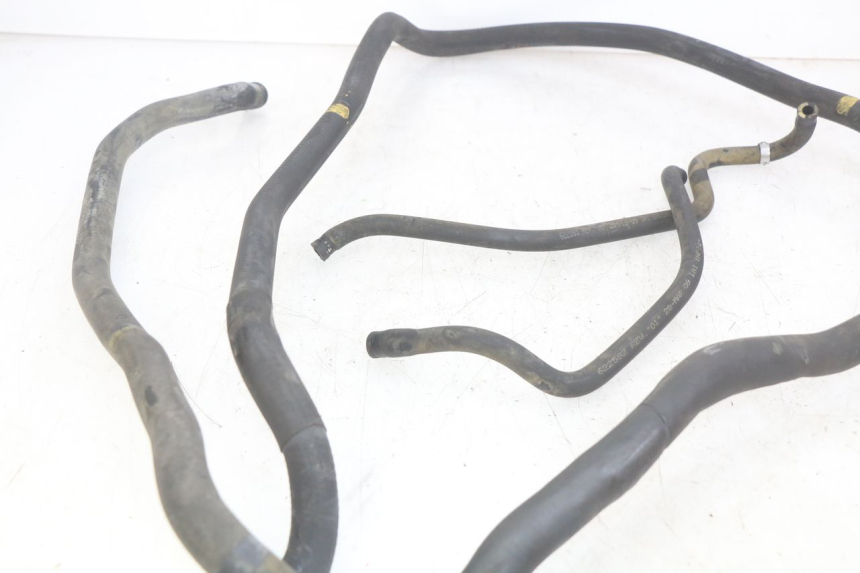 photo de RADIATOR HOSE PIAGGIO MP3 LT 400 (2007 - 2012) - Zoom on usage condition