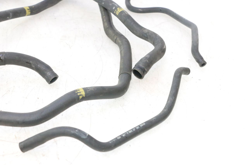photo de RADIATOR HOSE PIAGGIO MP3 500 (2016 - 2018) - Surface and material condition