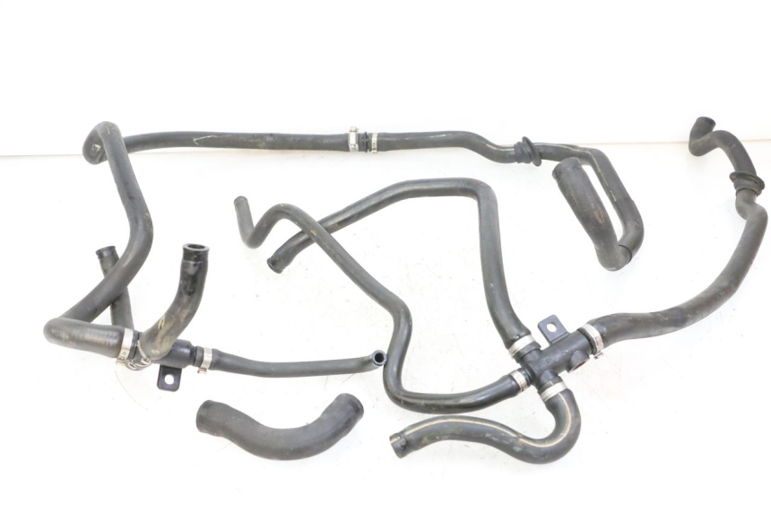 photo de RADIATOR HOSE PIAGGIO VESPA GRANTURISMO 200 (2004 - 2005) - Main view