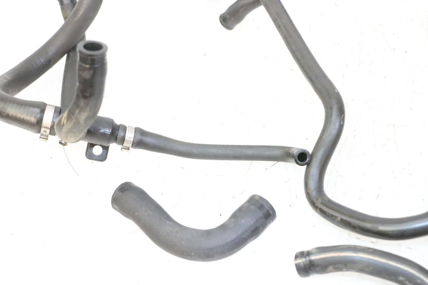 photo de RADIATOR HOSE PIAGGIO VESPA GRANTURISMO 200 (2004 - 2005) - Product overview