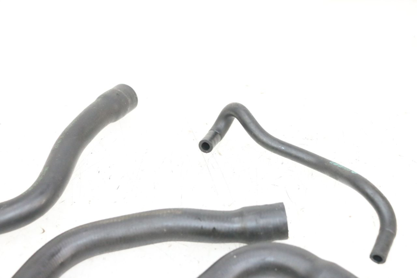 photo de RADIATOR HOSE BMW R GS 1250 (2021 - 2024) - Distinctive features