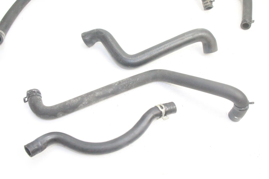 photo de RADIATOR HOSE PEUGEOT SATELIS 125 (2006 - 2009) - Zoom on usage condition