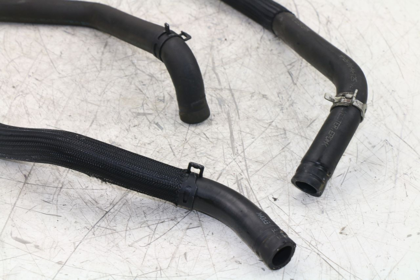 photo de RADIATOR HOSE PEUGEOT SATELIS 125 (2010 - 2012) - Zoom on usage condition