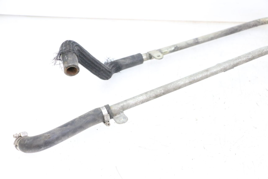 photo de RADIATOR HOSE SUZUKI SIXTEEN 125 (2008 - 2010) - Zoom on usage condition