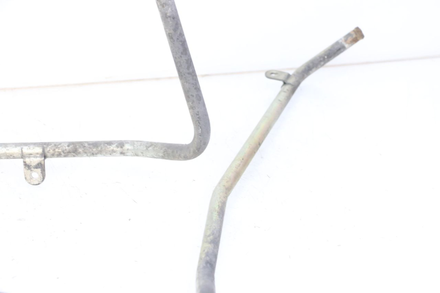 photo de RADIATOR HOSE SUZUKI SIXTEEN 125 (2008 - 2010) - Technical close-up