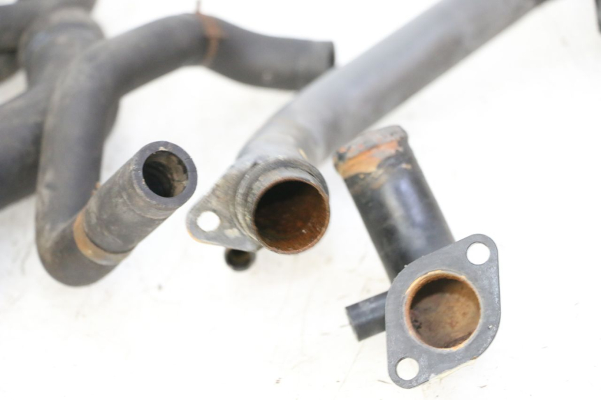 photo de RADIATOR HOSE TRIUMPH SPRINT 900 (1995 - 1998) - Zoom on usage condition