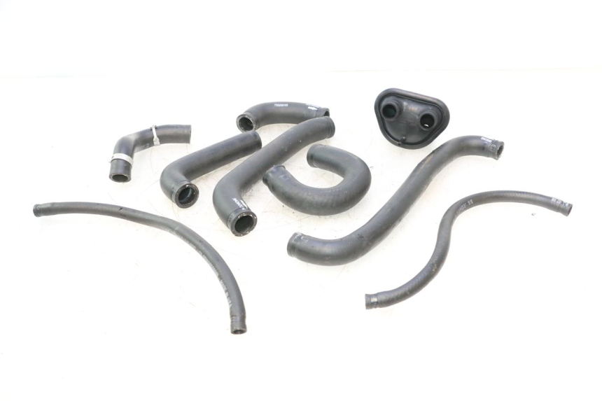 photo de RADIATOR HOSE CAN-AM SPYDER RS 1000 (2008 - 2012) - Zoom on usage condition
