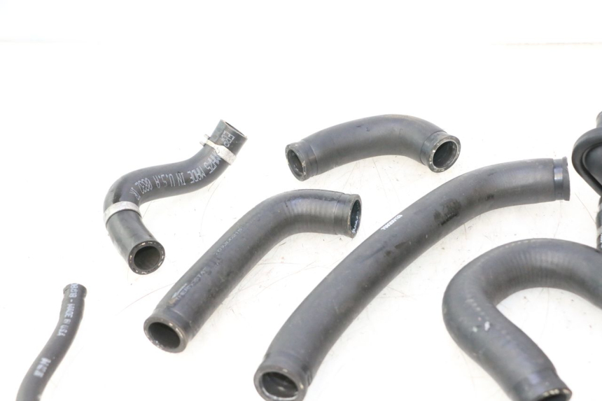 photo de RADIATOR HOSE CAN-AM SPYDER RS 1000 (2008 - 2012) - Technical close-up