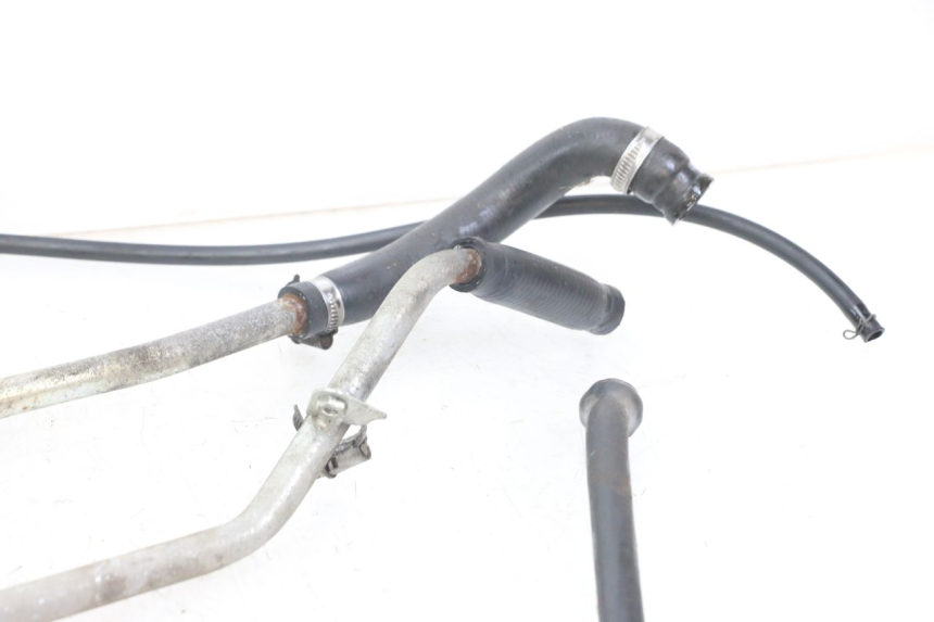 photo de RADIATOR HOSE YAMAHA XMAX X-MAX 125 (2006 - 2009) - Zoom on usage condition