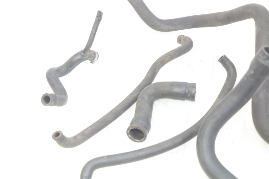 photo de RADIATOR HOSE PIAGGIO X9 EVOLUTION 125 (2003 - 2007) - Alternative perspective