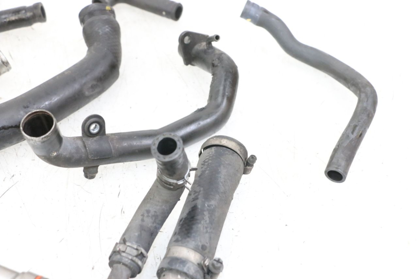 photo de RADIATOR HOSE YAMAHA FZ1 FAZER 1000 (2007 - 2009) - Product overview