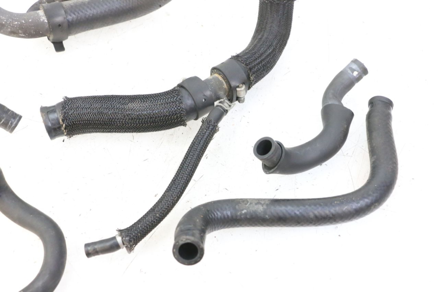 photo de RADIATOR HOSE YAMAHA XJ6 600 (2008 - 2016) - Zoom on usage condition