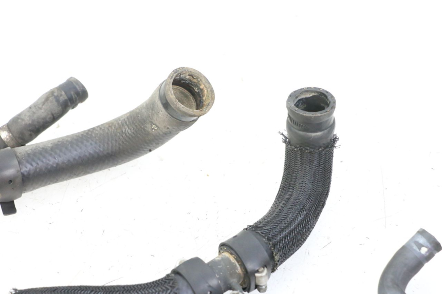 photo de RADIATOR HOSE YAMAHA XJ6 600 (2008 - 2016) - Alternative perspective