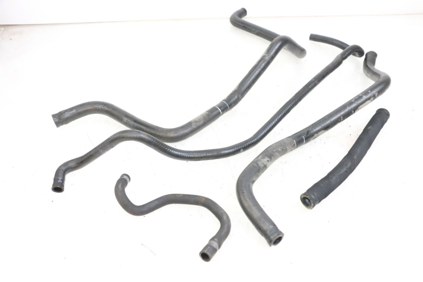 photo de RADIATOR HOSE YAMAHA YP MAJESTY 125 (2002 - 2006) - Main view