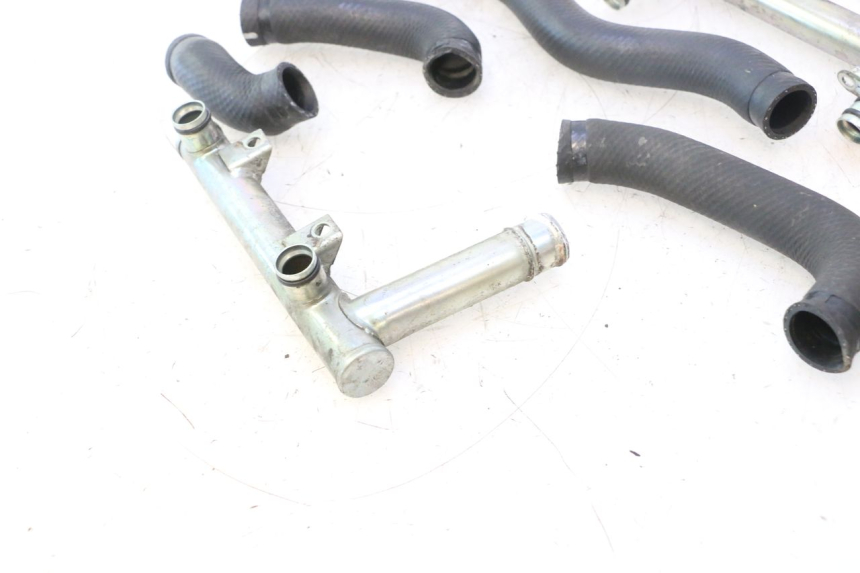 photo de RADIATOR HOSE KAWASAKI ZZR 600 (1995 - 2004) - Alternative perspective