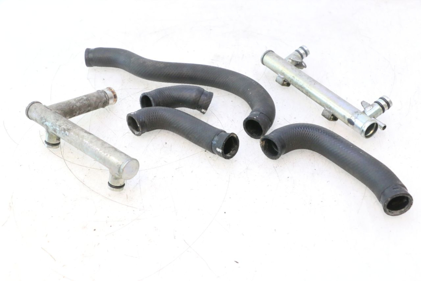 photo de RADIATOR HOSE KAWASAKI ZZR 600 (1995 - 2004) - Technical close-up