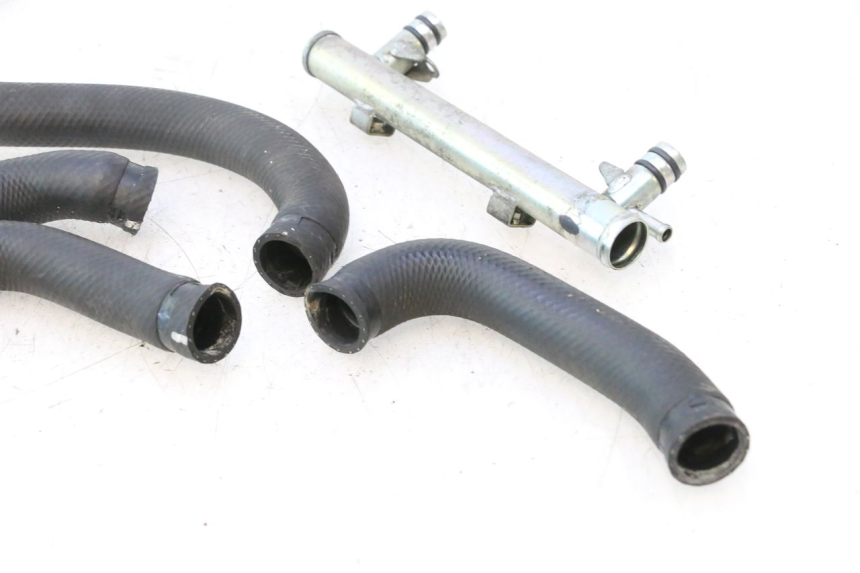 photo de RADIATOR HOSE KAWASAKI ZZR 600 (1995 - 2004) - Fixing points details