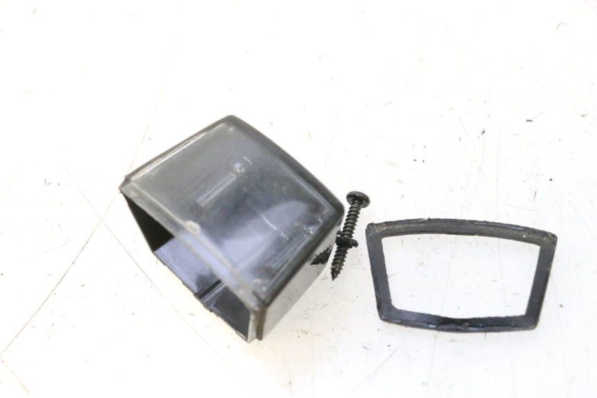 photo de NUMBER PLATE LIGHTING KYMCO AGILITY 16+ 4T 50 (2018 - 2023) - Technical close-up