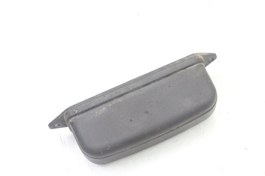 photo de LICENSE PLATE LIGHT APRILIA ATLANTIC 125 (2003 - 2009) - Zoom on usage condition