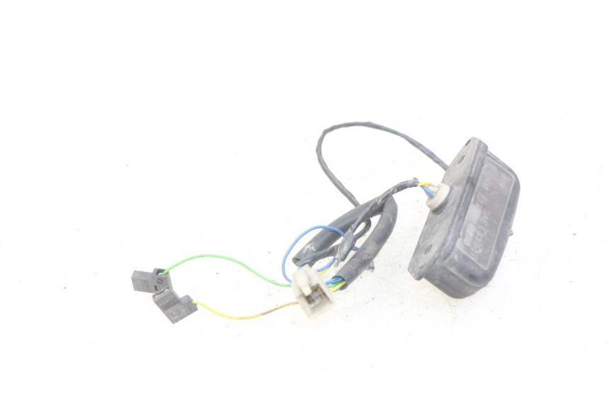 photo de LICENSE PLATE LIGHT APRILIA ATLANTIC 125 (2003 - 2009) - Zoom on usage condition