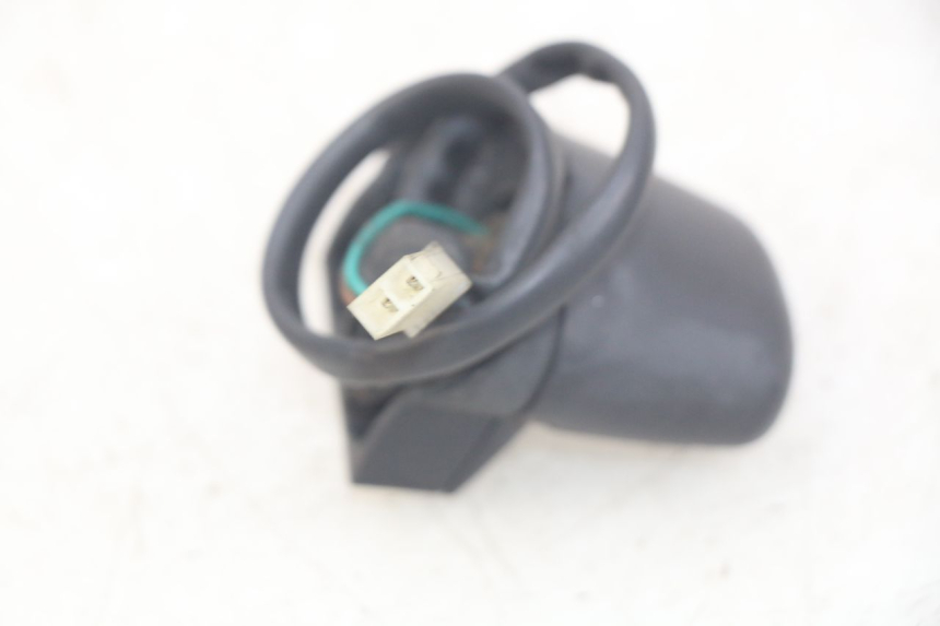 photo de LICENSE PLATE LIGHT PEUGEOT ELYSEO 125 (1999 - 2004) - Zoom on usage condition