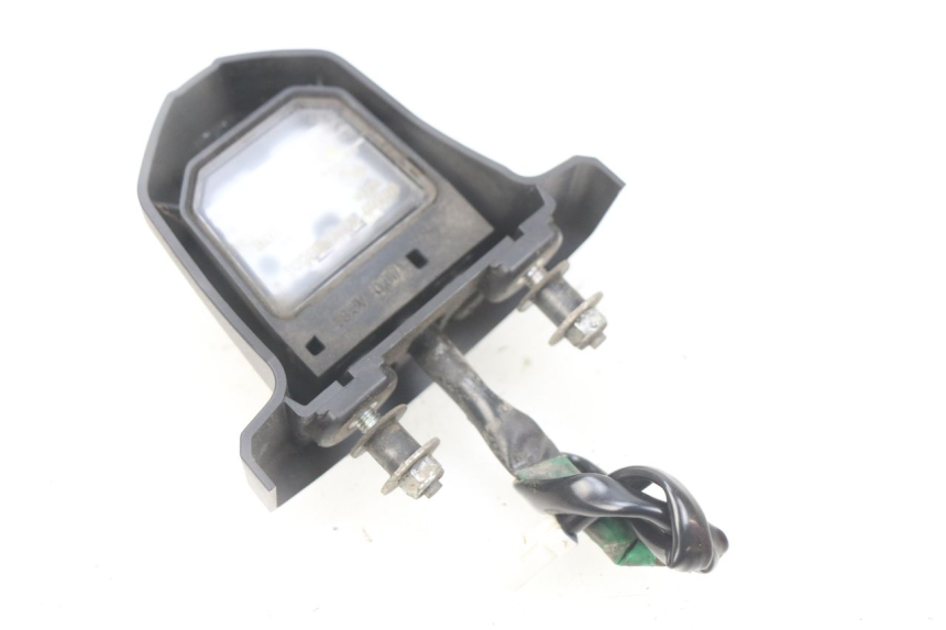 photo de LICENSE PLATE LIGHT YAMAHA FJR ABS 1300 (2016 - 2020) - Zoom on usage condition