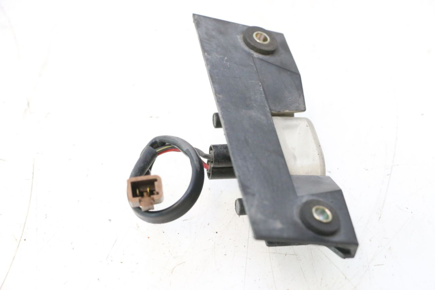 photo de NUMBER PLATE LIGHTING KAWASAKI GPX F ZX750F 750 (1986 - 1990) - Alternative perspective