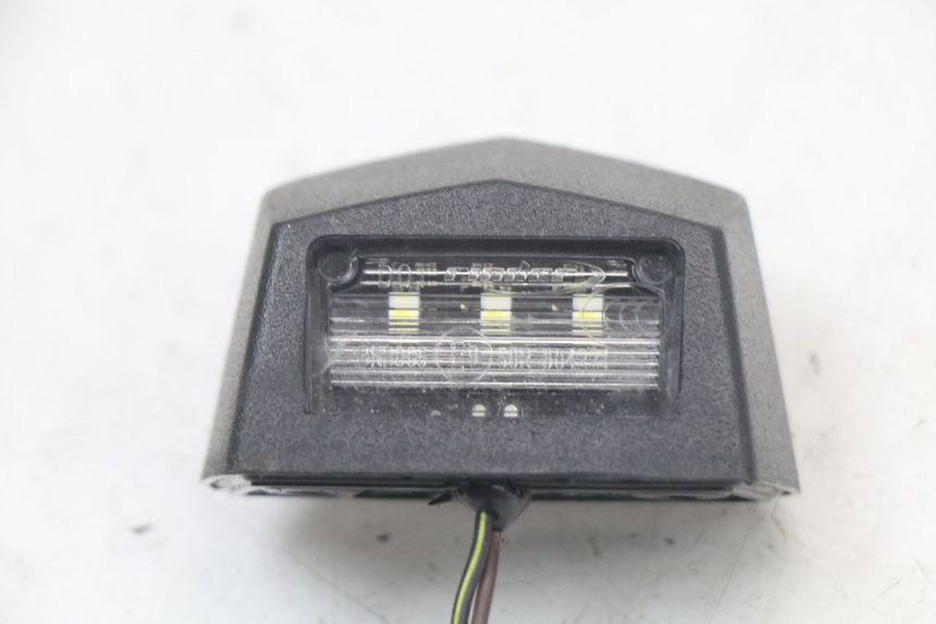 photo de NUMBER PLATE LIGHTING HUSQVARNA SVARTPILEN 401 (2018 - 2023) - Zoom on usage condition