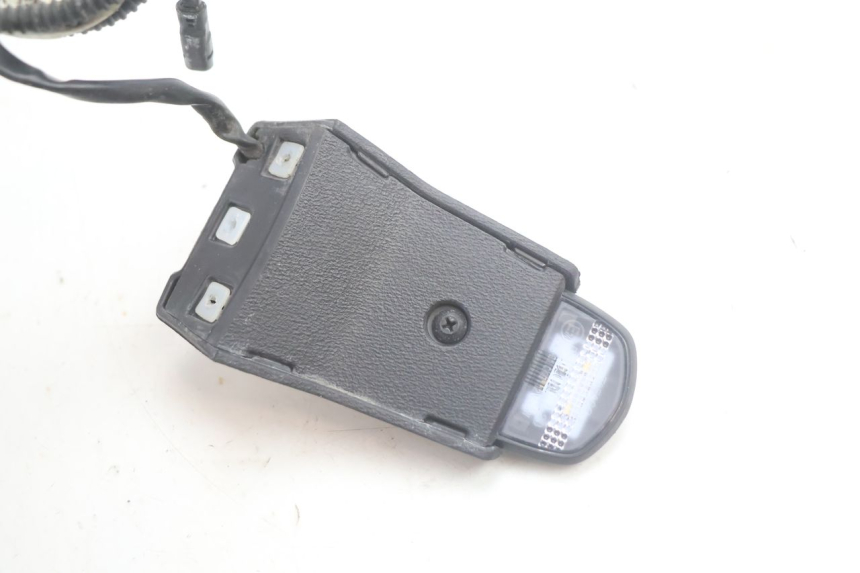 photo de NUMBER PLATE LIGHTING PIAGGIO MP3 HPE 530 (2022 - 2026) - Zoom on usage condition