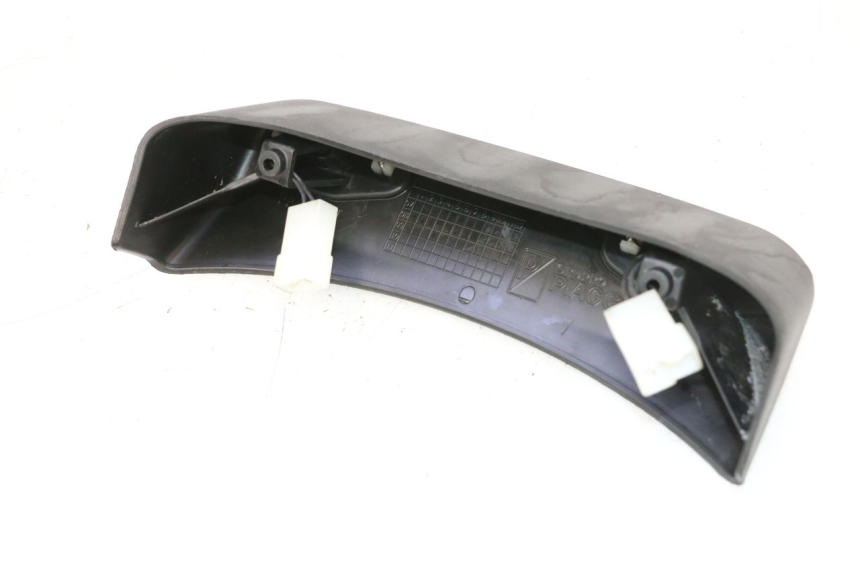 photo de NUMBER PLATE LIGHTING PIAGGIO MP3 LT 300 (2010 - 2016) - Zoom on usage condition
