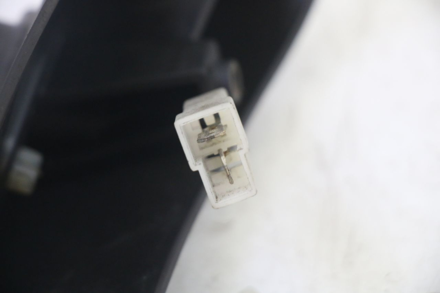 photo de NUMBER PLATE LIGHTING PIAGGIO MP3 RL 250 (2006 - 2010) - Surface and material condition